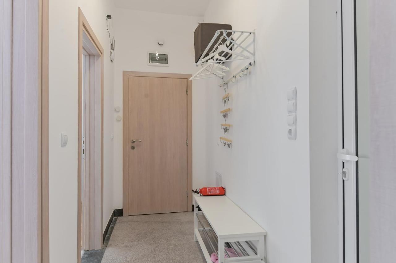 Bright Apartment In The Heart Of The City By Flat Mаnager Sofia Extérieur photo